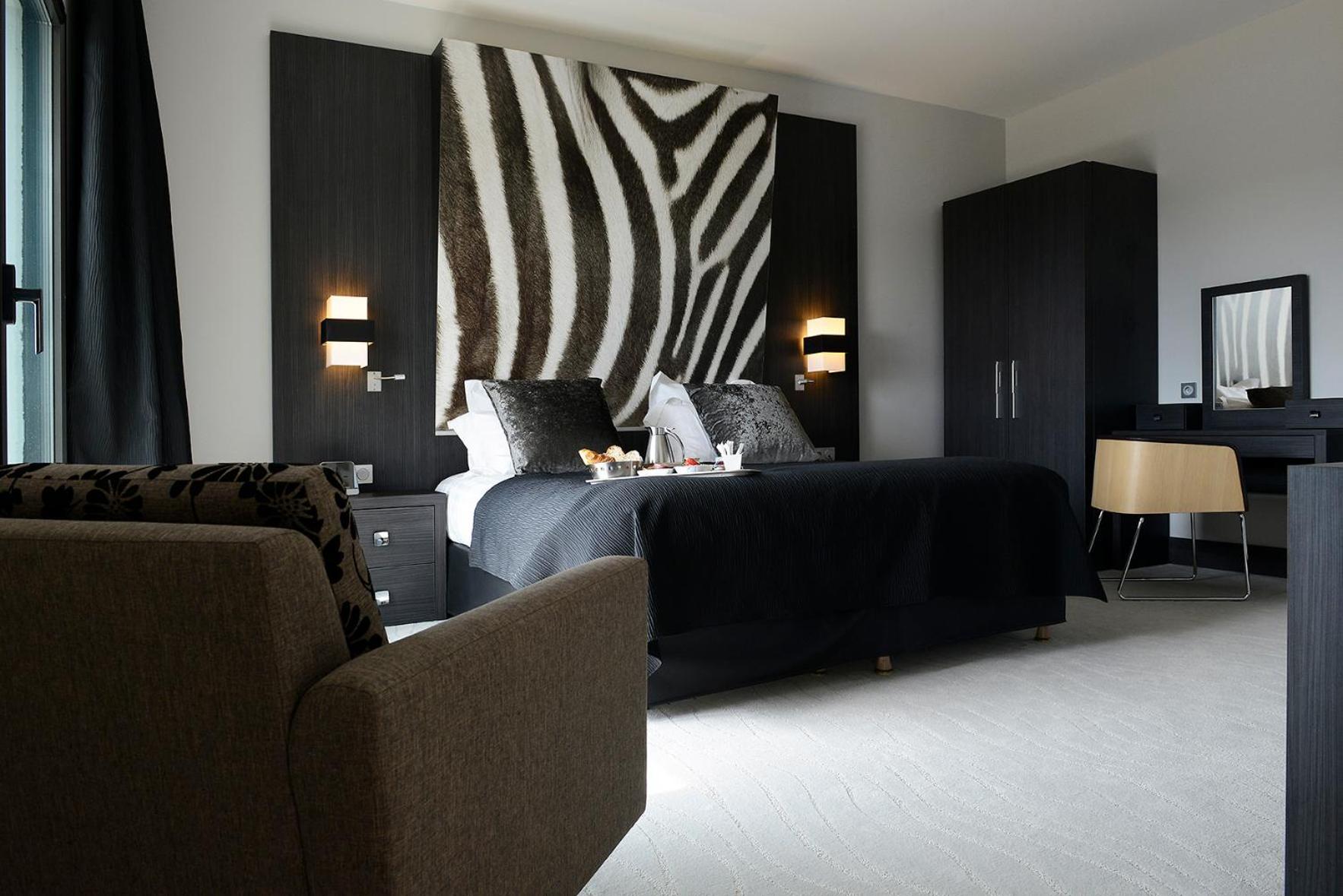 Kyriad Prestige Lyon Est - Saint Priest Eurexpo Hotel And Spa Dış mekan fotoğraf